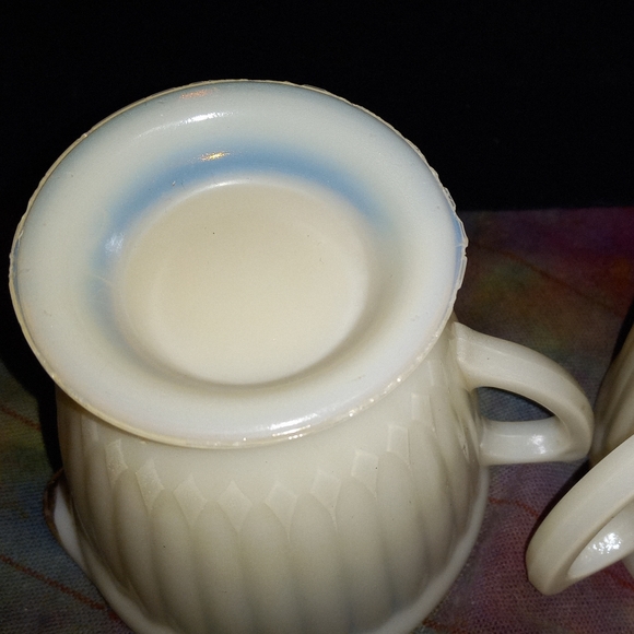 OPALESCENT MILK GLASS CREAMER SUGAR SET MACBETH EVANS - Picture 8 of 9